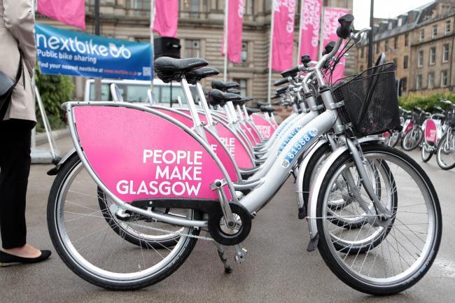 £10million has been allocated to create more space for cyclists and pedestrians - πηγή: https://www.glasgowtimes.co.uk/news/18411679.10million-pop-up-cycle-pedestrian-lanes-lockdown/ 