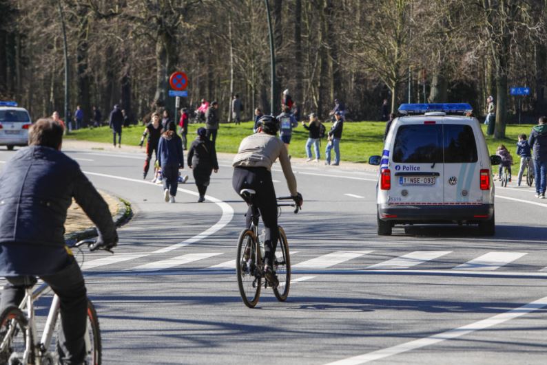 Credit: Belga - πηγή: https://www.brusselstimes.com/brussels/107383/coronavirus-city-of-brussels-lowers-speed-limit-to-20-km-h/